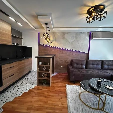 Apartman Astelliora Modern In Heart Of Old Town With Secure Parking