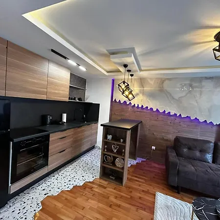 Astelliora Modern In Heart Of Old Town With Secure Parking Apartment