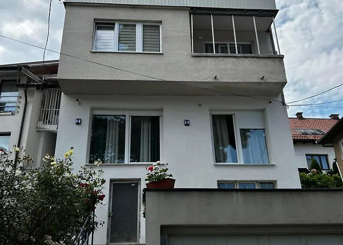 Astelliora Modern In Heart Of Old Town With Secure Parking Apartman